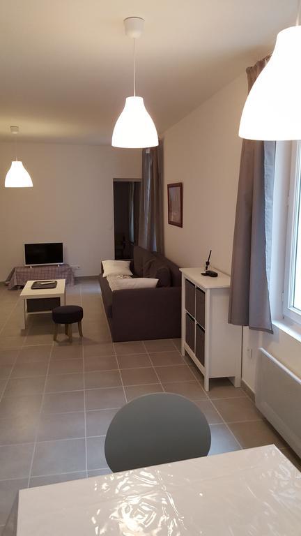 Apartamento Colombe LʼIsle-sur-la-Sorgue Exterior foto